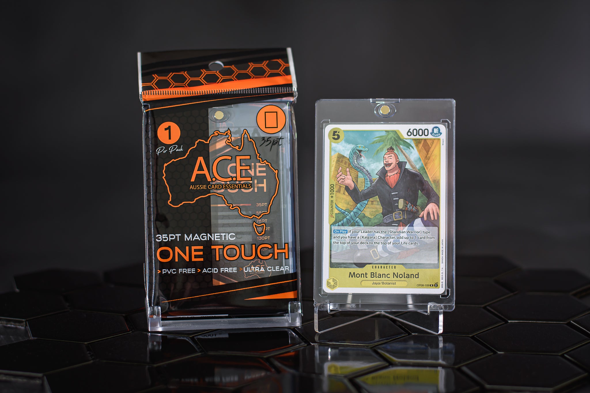 35PT One-Touch Magnetic Card Case